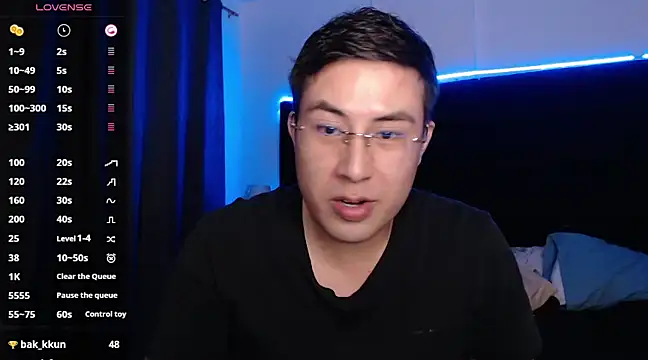 Snapshot of andrewmhilton_ chatting on 03/13/25, 02:16 andrewmhilton online show from 03/13/25, 02:16