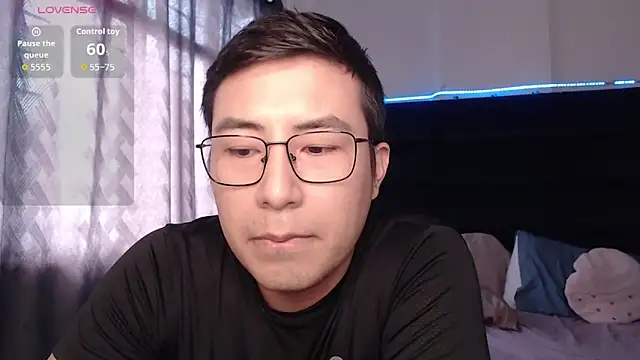 andrewmhilton  online show from 01/06/26, 05:39