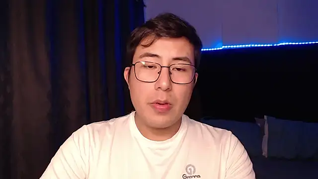 andrewmhilton  online show from 03/22/26, 06:15