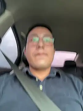 andrewmhilton  online show from 04/15/26, 06:23