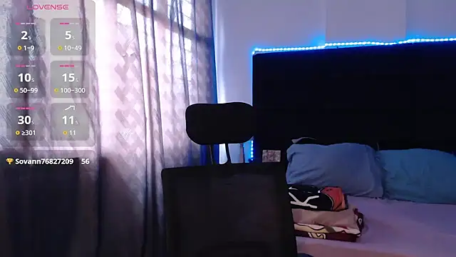 andrewmhilton  online show from 04/09/26, 06:36