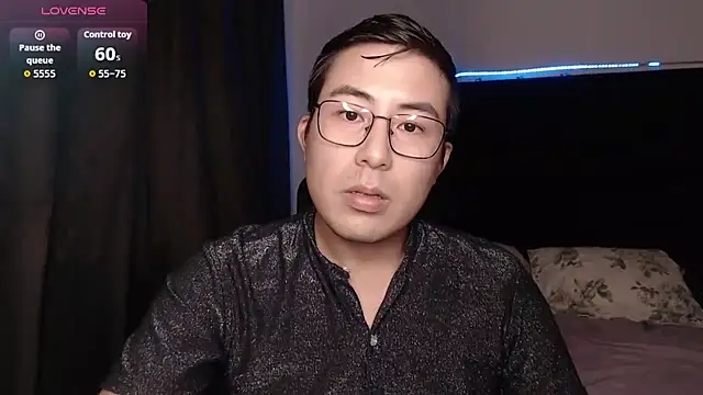 andrewmhilton  online show from 01/09/26, 06:42