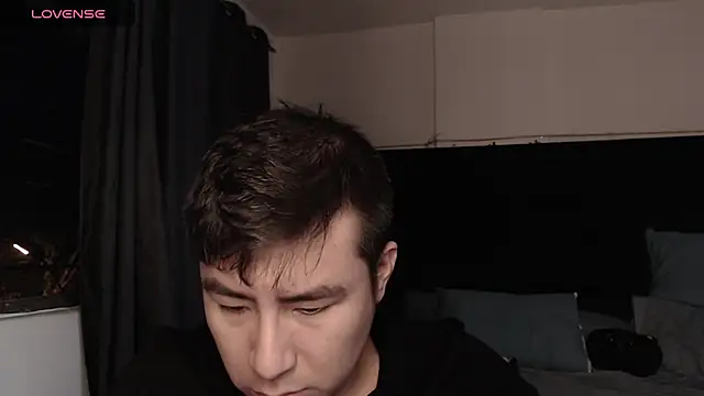 andrewmhilton  online show from 10/31/25, 05:15