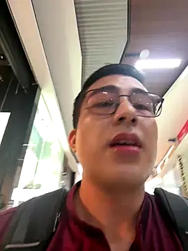 andrewmhilton  online show from 11/12/25, 06:12