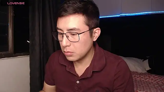 andrewmhilton  online show from 02/17/26, 05:49