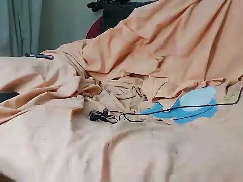 maxxx20202020 online show from 02/01/25, 09:51