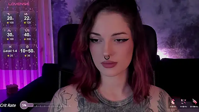 Snapshot of BratzieDarsie chatting on 02/18/25, 11:33 BratzieDarsie online show from 02/18/25, 11:33