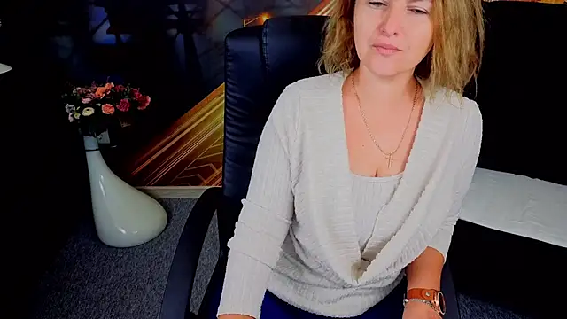 EmmaxPark online show from 10/23/25, 05:50