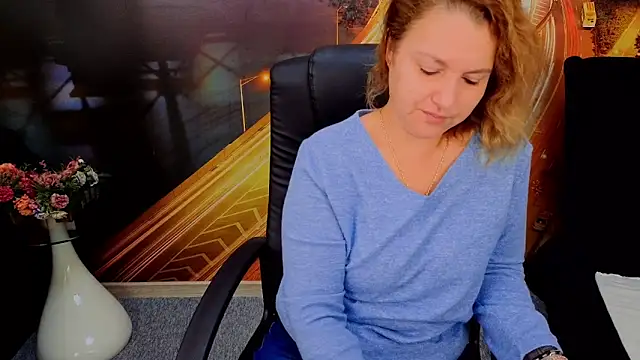 EmmaxPark online show from 12/04/25, 07:18