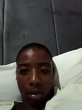 BLACK BOTTOM03 online show from 01/05/26, 06:44