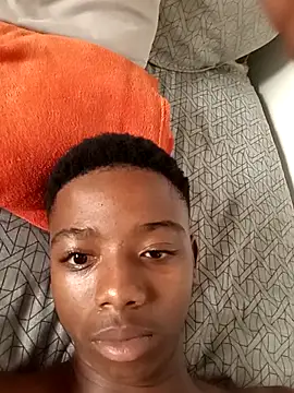 BLACK BOTTOM03 online show from 11/28/25, 10:37