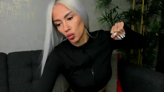 Snapshot of Bailey_Rush chatting on 03/19/25, 12:56 Bailey Rush online show from 03/19/25, 12:56