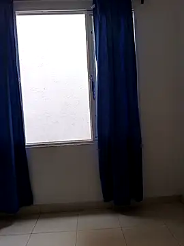 ElizabethBell  online show from 04/15/26, 12:42