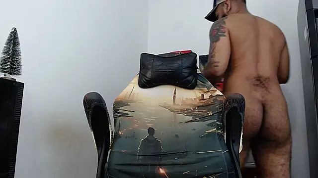 Damian64420 online show from 12/15/25, 04:18