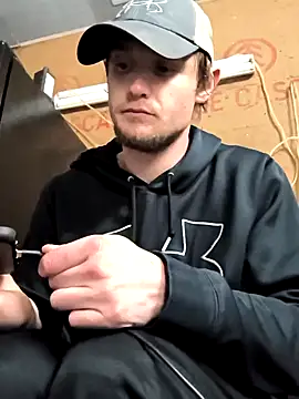 Snapshot of Midwestalpha chatting on 02/23/25, 08:28 Midwestalpha online show from 02/23/25, 08:28