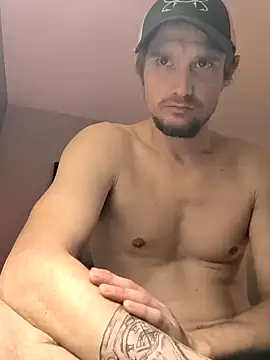 Snapshot of Midwestalpha chatting on 03/16/25, 01:38 Midwestalpha online show from 03/16/25, 01:38