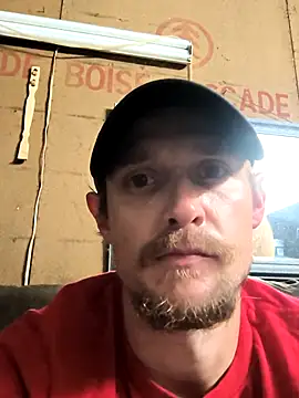 Snapshot of Midwestalpha chatting on 10/25/25, 06:34 Midwestalpha online show from 10/25/25, 06:34