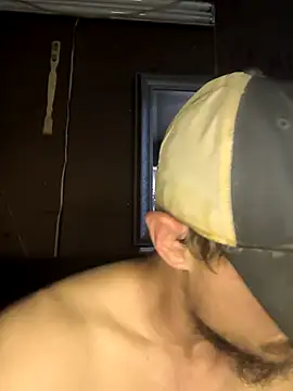 Snapshot of Midwestalpha chatting on 10/05/25, 06:09 Midwestalpha online show from 10/05/25, 06:09