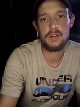 Snapshot of Midwestalpha chatting on 10/05/25, 04:58 Midwestalpha online show from 10/05/25, 04:58