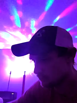 Snapshot of Midwestalpha chatting on 01/12/25, 02:09 Midwestalpha online show from 01/12/25, 02:09