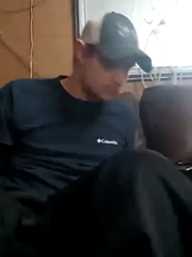 Snapshot of Midwestalpha chatting on 12/22/24, 12:05 Midwestalpha online show from 12/22/24, 12:05