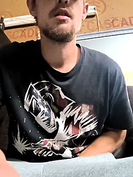 Snapshot of Midwestalpha chatting on 10/27/25, 06:20 Midwestalpha online show from 10/27/25, 06:20