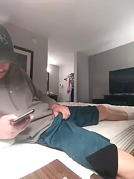 Snapshot of Midwestalpha chatting on 03/16/25, 06:01 Midwestalpha online show from 03/16/25, 06:01