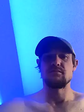 Snapshot of Midwestalpha chatting on 03/17/25, 01:29 Midwestalpha online show from 03/17/25, 01:29