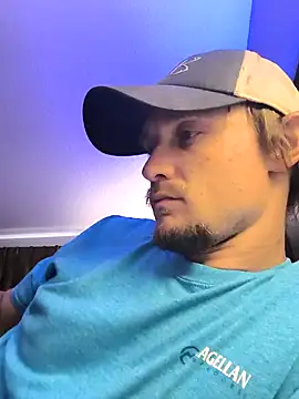 Snapshot of Midwestalpha chatting on 03/20/25, 12:54 Midwestalpha online show from 03/20/25, 12:54