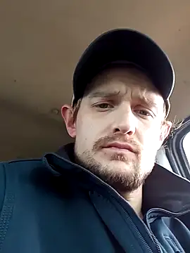 Snapshot of Midwestalpha chatting on 12/17/24, 07:59 Midwestalpha online show from 12/17/24, 07:59