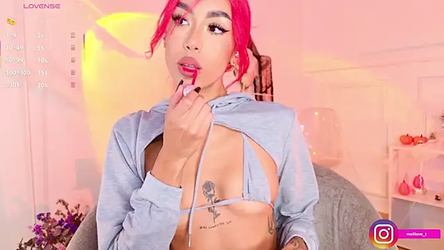 Mely-taylor online show from 10/26/25, 11:05