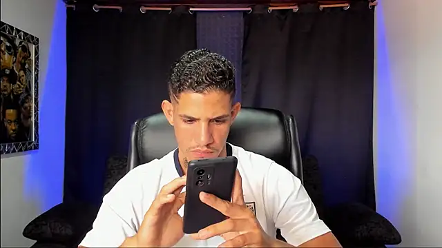 jhonnysnow17 online show from 03/22/26, 06:42