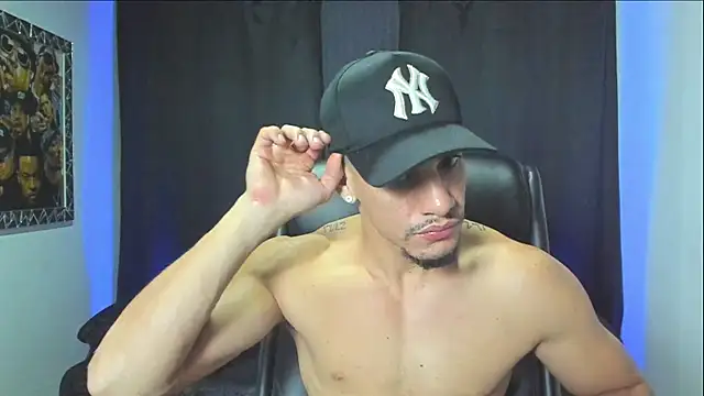 jhonnysnow17 online show from 12/18/25, 08:41