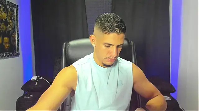 jhonnysnow17 online show from 10/25/25, 12:32