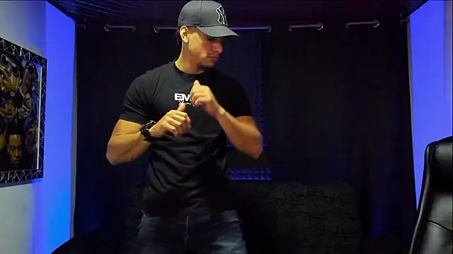 jhonnysnow17 online show from 02/01/26, 08:07