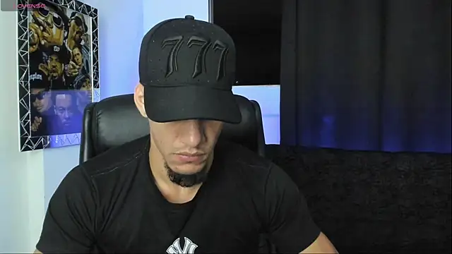 jhonnysnow17 online show from 05/05/26, 05:32