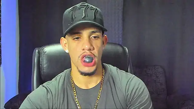 jhonnysnow17 online show from 12/05/25, 07:29