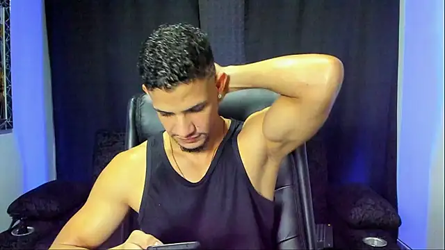 jhonnysnow17 online show from 12/21/25, 04:03