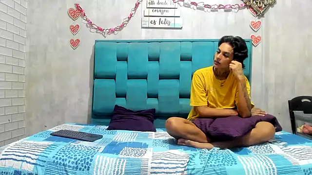 chicamir22 online show from 11/01/25, 07:30