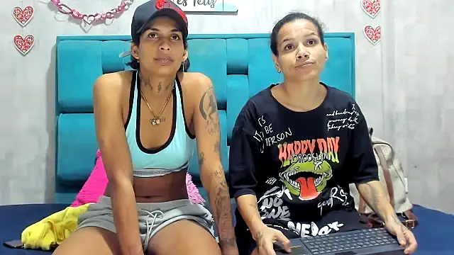 chicamir22 online show from 11/21/25, 12:53