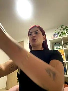 ari artis online show from 11/22/25, 07:29