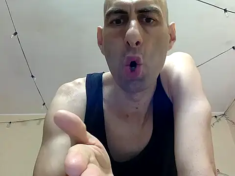Snapshot of HandsomeAlfie chatting on 10/17/25, 05:55 HandsomeAlfie online show from 10/17/25, 05:55