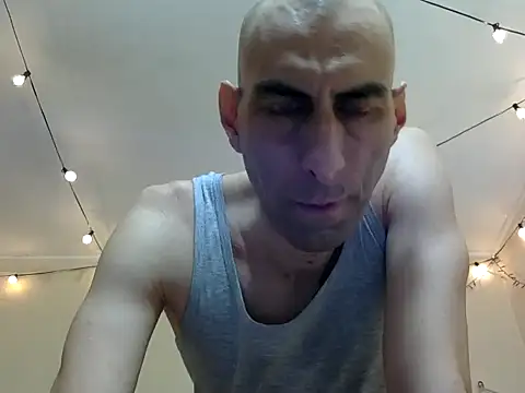 Snapshot of HandsomeAlfie chatting on 10/05/25, 02:35 HandsomeAlfie online show from 10/05/25, 02:35