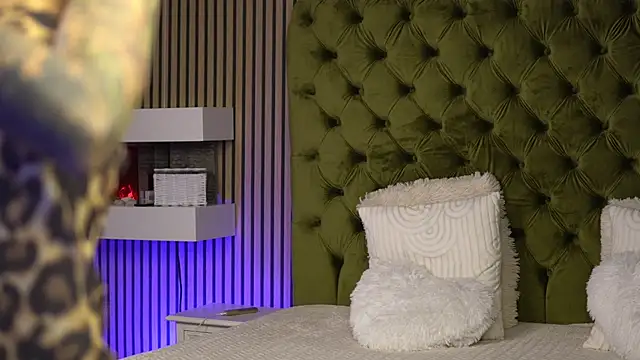 TiffanyMaze online show from 10/02/25, 06:17