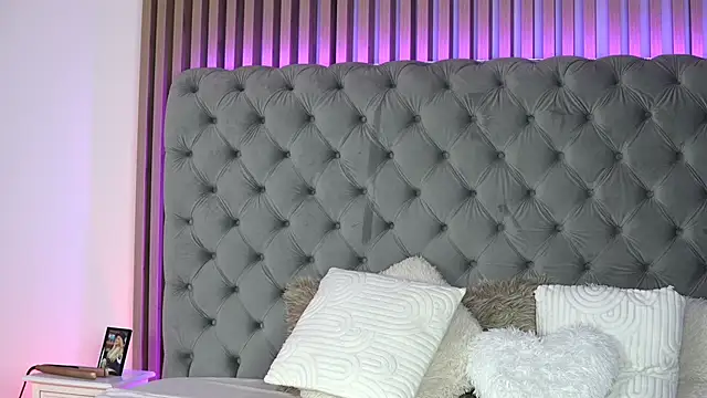 TiffanyMaze online show from 02/12/26, 09:09