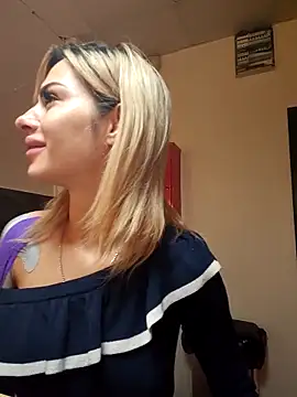 TiffanyMaze online show from 03/12/26, 06:50