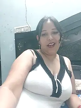 Poojabhabi101 online show from 05/04/26, 05:27