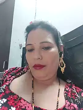Snapshot of Poojabhabi101 chatting on 10/11/25, 06:58 Poojabhabi101 online show from 10/11/25, 06:58