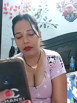 Snapshot of Poojabhabi101 chatting on 10/25/25, 05:39 Poojabhabi101 online show from 10/25/25, 05:39