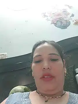 Snapshot of Poojabhabi101 chatting on 07/14/26, 05:12 Poojabhabi101 online show from 07/14/26, 05:12